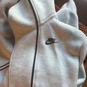 Nike XS light grey tech zip up